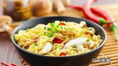 如何煮泡面才会更好吃,方便面如何做才好吃又简单