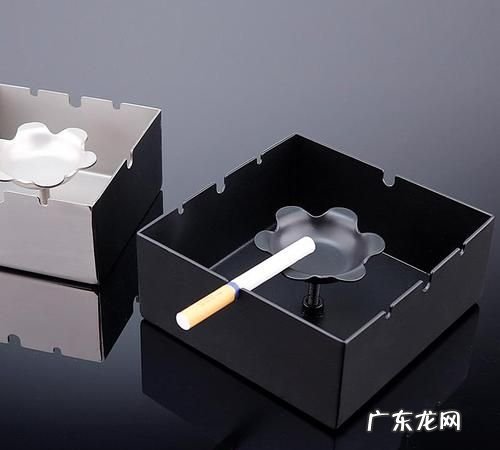 烟灰缸吸在桌子上怎么弄下来,玻璃烟灰缸的烟渍怎么清除