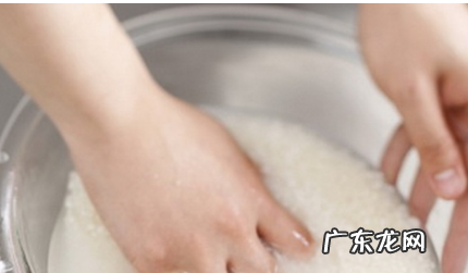 怎么样去除纯棉衣服上的汗味,如何去除衣服上的汗味 5个小妙招轻松搞定