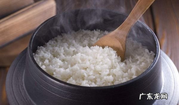 蒸米饭为何要放油,蒸米饭放油和醋有好处