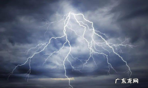打雷可以用热水器洗澡吗?,雷雨天气可以使用燃气热水器