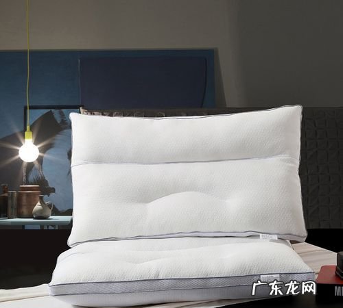 枕芯里的棉一坨一坨的怎么搞,枕芯结成团了怎么蓬松一点