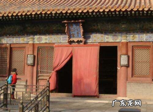 景仁宫里住的哪位妃子,景仁宫是谁住的地方