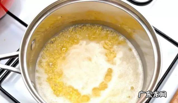 小米粥放糖还是放盐,小米和山药煲粥是放盐还是放糖好吃