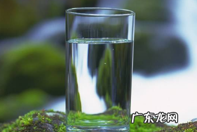 便宜玻璃杯的危害,便宜的玻璃杯喝水对身体有害