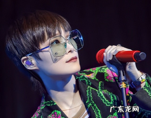 李宇春真的当妈妈了,超女纪敏佳是当兵了