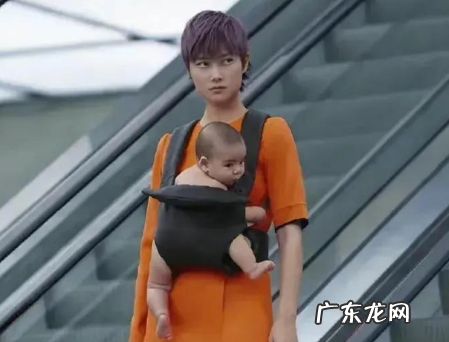 李宇春真的当妈妈了,超女纪敏佳是当兵了