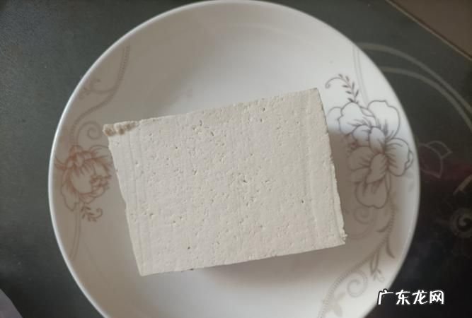 豆腐放冰箱冷藏还是冷冻,豆腐放冰箱冷藏还是冷冻豆腐如何保存好