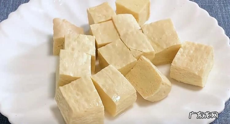 豆腐放冰箱冷藏还是冷冻,豆腐放冰箱冷藏还是冷冻豆腐如何保存好