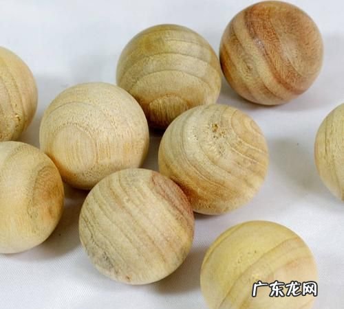 樟木球对人身体有害,天然香樟木球和樟脑丸有什么区别