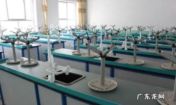 防倒吸是什么意思,尾气吸收的防倒吸是什么原因造成的