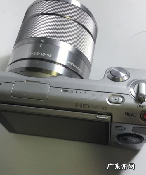 sony微单怎么充电,怎样给索尼微单a500l相机充电