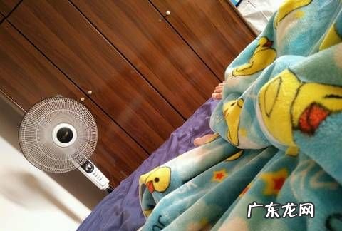 为什么室内晚上比白天热,为什么晚上比白天精神好