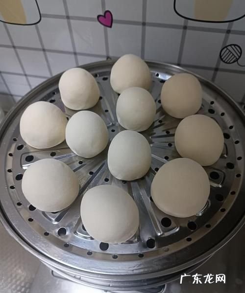 蒸好馒头一直焖在锅里会怎样,蒸好的馒头焖五分钟后一定要揭盖