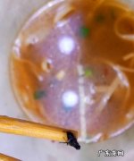 面粉里的小黑虫吃了会怎样,米长黑色的小虫子还能吃
