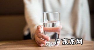 水放久了变绿有毒,为什么自来水放久了会变绿色