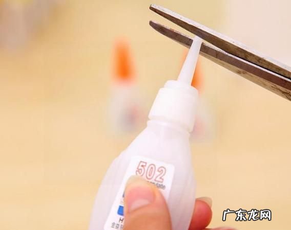 拿502把手给粘住了怎么办,502胶水把手黏住了怎么办用什么