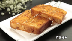 烤面包片上涂的什么材料,烤面包片上涂的什么材料有红有绿