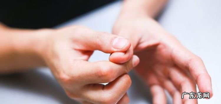 捏手指有什么好处,按摩手指的功效与作用 按摩手指有什么功效