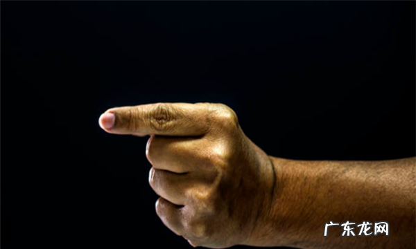 捏手指有什么好处,按摩手指的功效与作用 按摩手指有什么功效