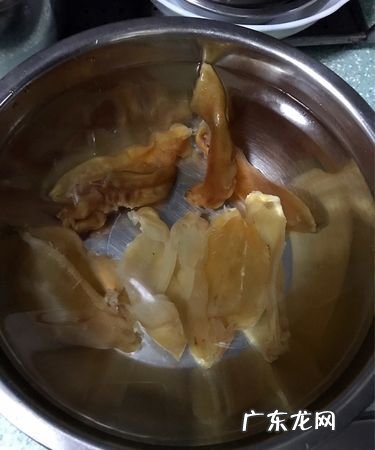 假花胶浸泡特征,真假鱼胶浸泡后的区别