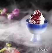 干冰加热水还是冷水冒烟更久,干冰加什么水才会冒烟时间长