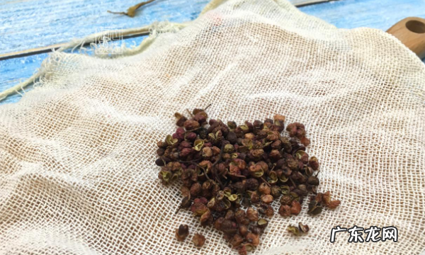 夏天大米怎么保存才不生虫,夏天米怎样保存不生虫不发霉