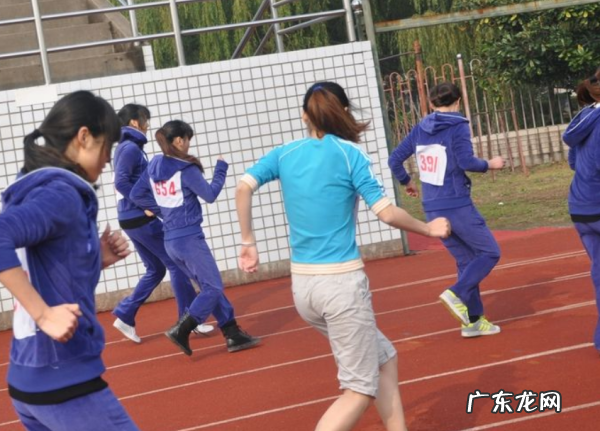 倒着走路有什么好处,倒着走路有什么好处和坏处