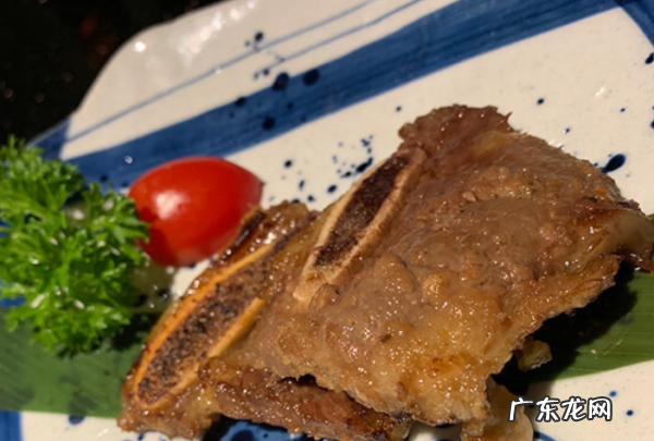 牛排可以用食用油煎,煎牛排可以用食用油