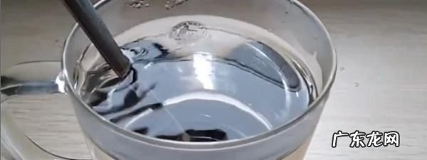 开水一层白色怎么去掉,白开水漂浮物怎么去除