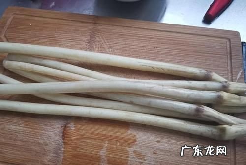 藕带怎样放一夜不变黑,藕带切好后隔夜怎么放
