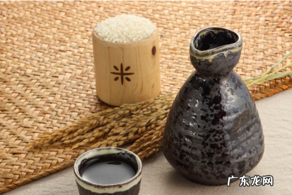 米酒长了黑毛怎么处理,米酒表面上长满了黑毛怎么办
