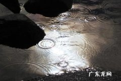 什么情况下下雨水往上流,下雨天什么情况下水往上流脑筋转弯