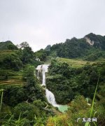 三腊瀑布在哪里,广南县八宝三腊瀑布