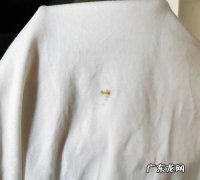 白衣服隔夜油怎么处理,衣服隔夜油污怎么清理干净小妙招