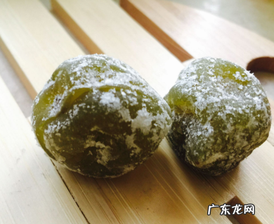 酵素梅上的白霜是什么,酵素梅上面一层白白的是什么
