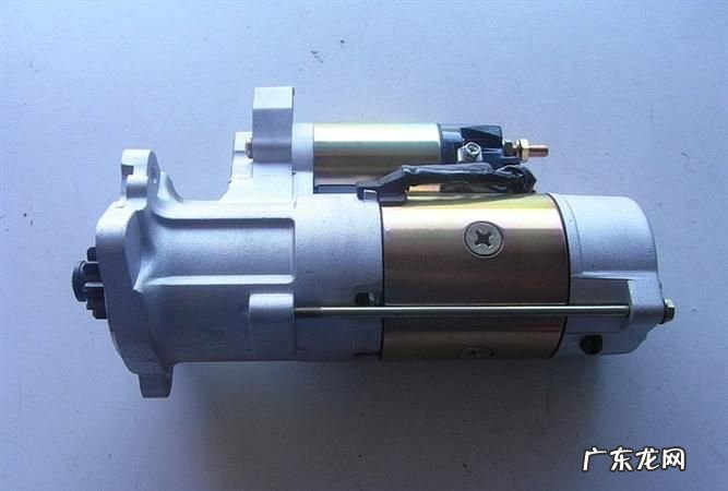 d3200 有马达吗？,新手想买个单反尼康D90和尼康D3200哪个好一些