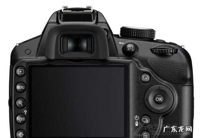 d3200 有马达吗？,新手想买个单反尼康D90和尼康D3200哪个好一些