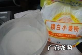 凉糕石灰水比例,重庆小吃凉糕的做法中水和碱的比例是多少