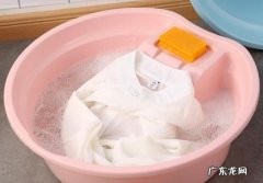 白色桑蚕丝用84洗黄了怎么办,含桑蚕丝衣服用了84消毒液变黄怎么恢复白色
