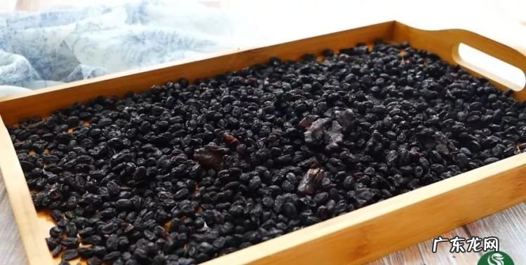 黑色的食物有哪些作用,多吃黑色食物有什么好处和坏处
