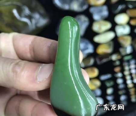 直闪石是和田玉,粉色石头叫什么石头