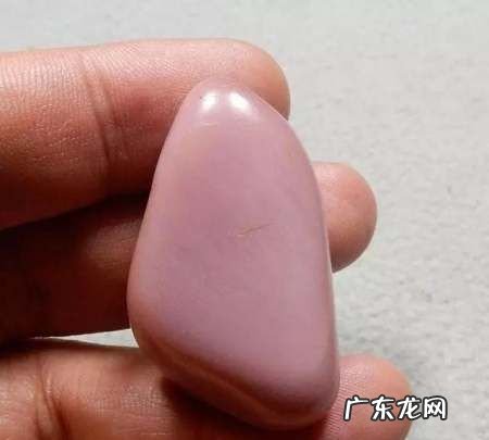 直闪石是和田玉,粉色石头叫什么石头