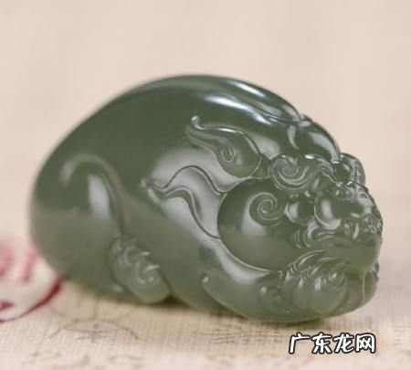 直闪石是和田玉,粉色石头叫什么石头