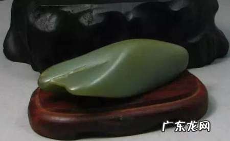 直闪石是和田玉,粉色石头叫什么石头