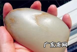 直闪石是和田玉,粉色石头叫什么石头