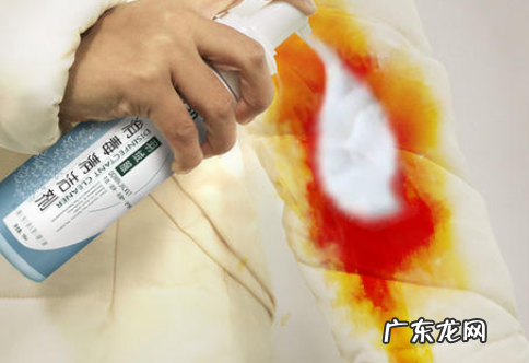 火碱配什么去油污快,衣服沾染油渍很难清洗有哪些去油污小妙招让衣服油污快速去除...