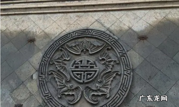 建筑上雕刻蝙蝠寓意是什么,建筑上雕刻蝙蝠寓意福气临门什么意思