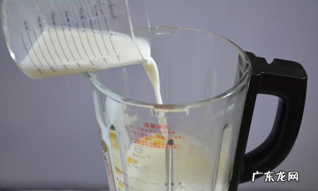 盒装牛奶怎样正确加热,盒装纯牛奶加热的正确方法