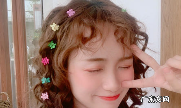 泫雅夹子怎么用,怎样戴发卡才不会显得那么土气